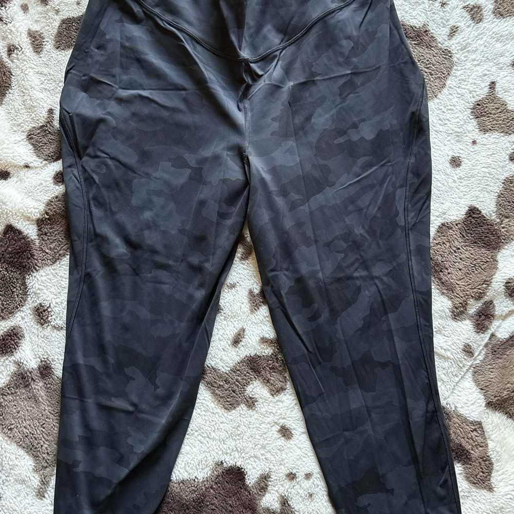 Lululemon base pace high rise crop camo legging 23in